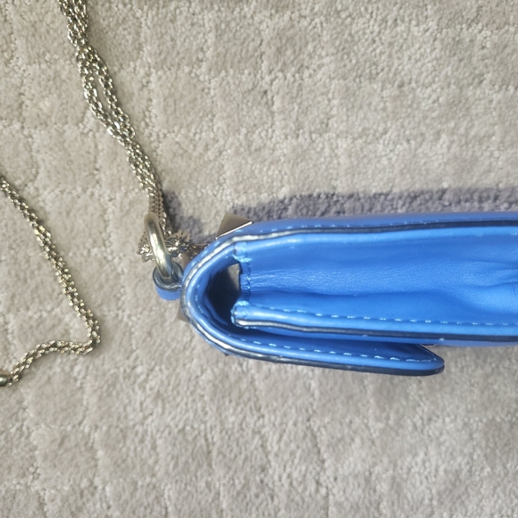 Valentino Garavani Studded Cross Body - Picture 5 of 6